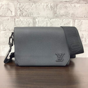 ルイヴィトン アエログラム テイクオフメッセンジャーPM M24769