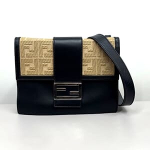 フェンディ フラットバゲット 7VA524