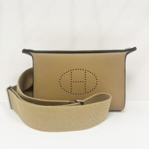 エルメス ヴィドポッシュ トゴ ビスキュイ