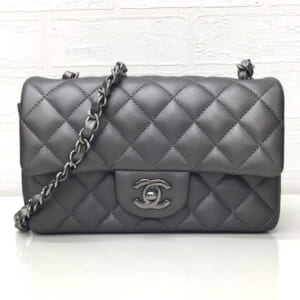 シャネル マトラッセ チェーンショルダーバッグ ミニクラシックハンドバッグ A69900