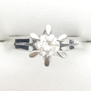 ダイヤモンドリング 0.31ct
