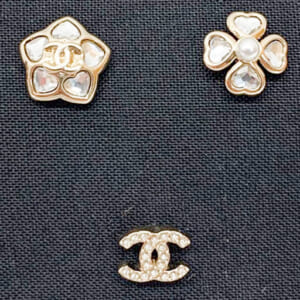 シャネル メタルコスチュームパール&ストラスピアス ABG272
