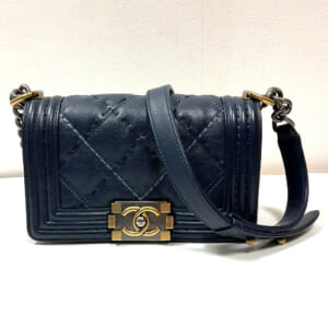 シャネル ボーイシャネル チェーンショルダーバッグ A67085