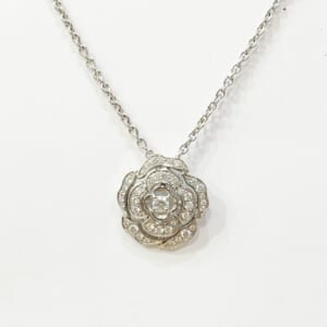 シャネル カメリアネックレス J12071