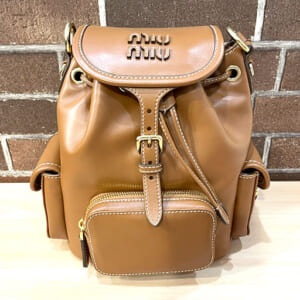 ミュウミュウ レザーバックパック 5BZ043