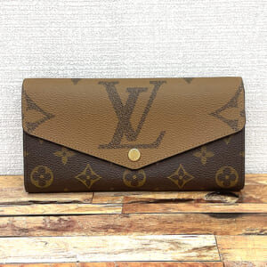 ルイヴィトン モノグラムジャイアントリバース ポルトフォイユサラ M80726