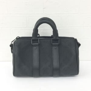 ルイヴィトン モノグラムトリヨン キーポルバンドリエール25 M20900