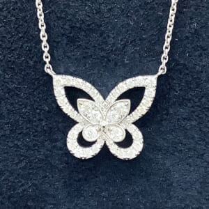 グラフ バタフライシルエット ダイヤモンドミニペンダント RGP695