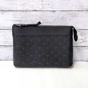 ルイヴィトン モノグラムシャドウ ポシェットヴォワヤージュスープル M82545
