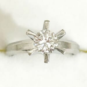 ダイヤモンドリング 0.56ct