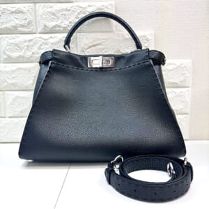 フェンディ ピーカブー ミディアム 8BN290