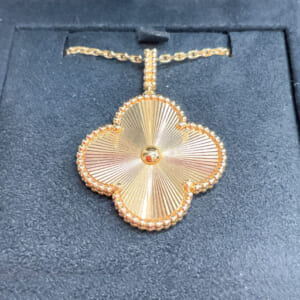 ヴァンクリーフ＆アーペル マジックアルハンブラネックレス VCARP4K000