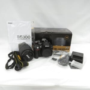 Nikon ニコン デジタル一眼レフカメラ D5300 18-140 VR レンズキット ブラック 中古品