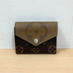 ルイヴィトン モノグラムジャイアントリバース ポルトフォイユゾエ M80725