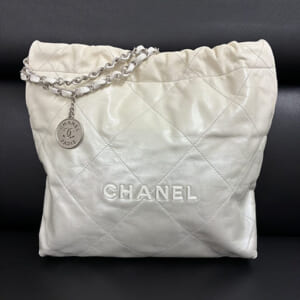 シャネル シャネル22 ハンドバッグ AS3260 22 シャイニーカーフレザー グラデーション 白 シルバー金具
