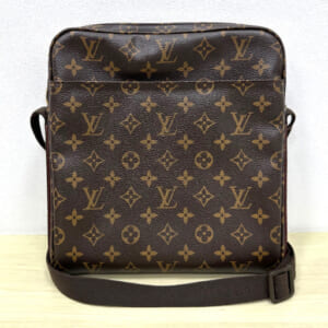 ルイヴィトン モノグラム トロターボブール M97037