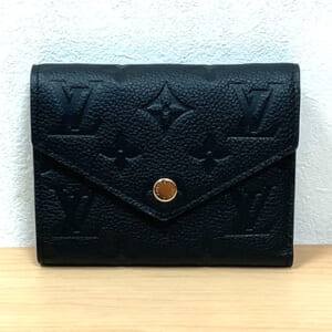 ルイヴィトン モノグラムアンプラント ポルトフォイユヴィクトリーヌ M64060
