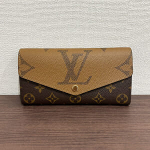 ルイヴィトン モノグラムジャイアントリバース ポルトフォイユサラ M80726