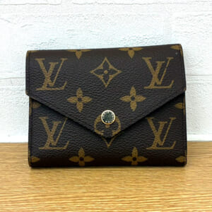 ルイヴィトン モノグラム ポルトフォイユヴィクトリーヌ M62472