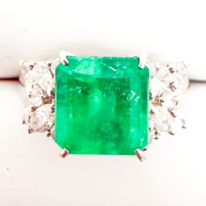 エメラルドリング 2.996ct