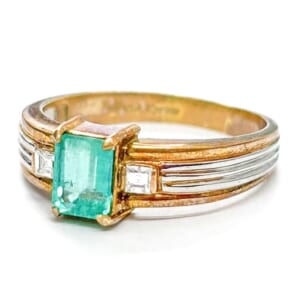 エメラルドリング 0.76ct