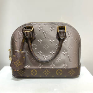 ルイヴィトン モノグラムヴェルニ アルマBB M90584