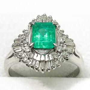 エメラルドリング 0.802ct 10号