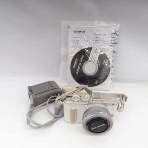 OLYMPUS オリンパス ミラーレス一眼レフカメラ PEN ペン E-PL8 14-42mm 1:3.5-5.6 レンズキット 中古品