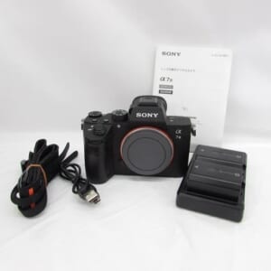 SONY ソニー ミラーレス一眼カメラ α 7 III ILCE-7M3 ボディ 中古品