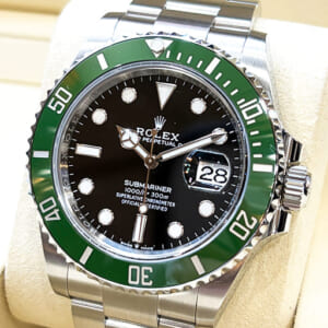 ロレックス サブマリーナ デイト 126610LV