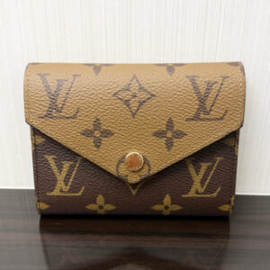 ルイヴィトン モノグラムリバース ポルトフォイユヴィクトリーヌ M81557