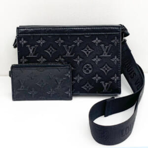 ルイヴィトン モノグラムシャドウ ガストンウェアラブルウォレット M81115