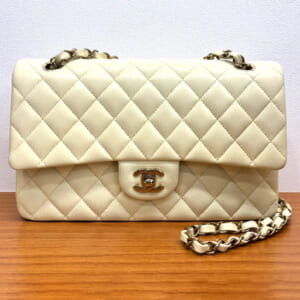 シャネル マトラッセ MMチェーンショルダーバッグ A01112 キャビアスキン ゴールド金具