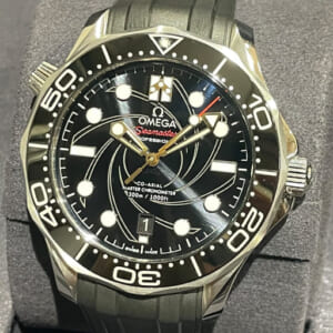 オメガ シーマスター 210.22.42.20.01.004 300M 007リミテッド