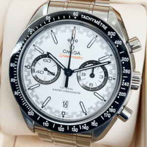 オメガ スピードマスター 329.30.44.51.04.001