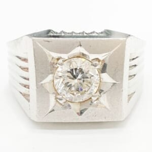 ダイヤモンドリング 0.9ct