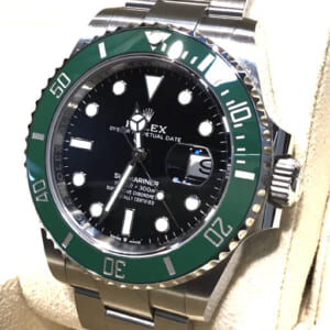 ロレックス サブマリーナ デイト 126610LV