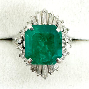 エメラルドリング 3.01ct