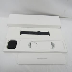 Apple Watch アップルウォッチ Series 8 GPSモデル 45mm MNP13J/A ミッドナイトアルミ/スポーツバンド 中古品