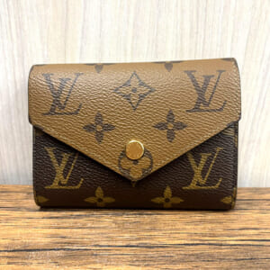 ルイヴィトン モノグラムリバース ポルトフォイユヴィクトリーヌ M81557