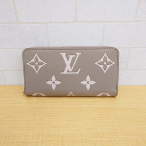 ルイヴィトン モノグラムアンプラント ジッピーウォレット M69794