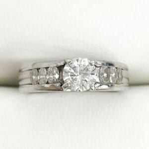 ダイヤモンドリング PT900