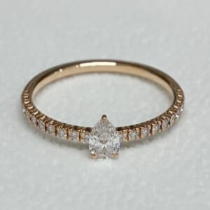 カルティエ エタンセルドウカルティエ ペアシェイプダイヤモンド パヴェセッティングリング B4230400