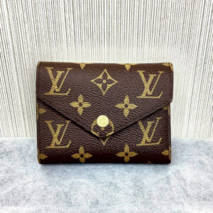 ルイヴィトン モノグラム ポルトフォイユヴィクトリーヌ M62472