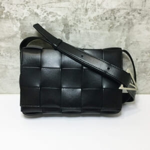 ボッテガヴェネタ カセット 737950