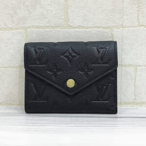 ルイヴィトン モノグラムアンプラント ポルトフォイユヴィクトリーヌ M64060