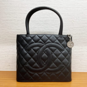 シャネル 復刻トート キャビアスキン 黒 A01804