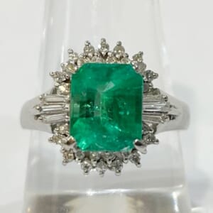 エメラルドリング 2.12ct