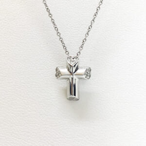 ティファニー テンダネスハートクロスネックレス