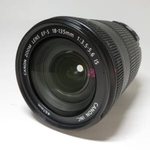Canon キャノン カメラレンズ ZOOM LENS EF-S 18-135mm 1:3.5-5.6 IS 中古品